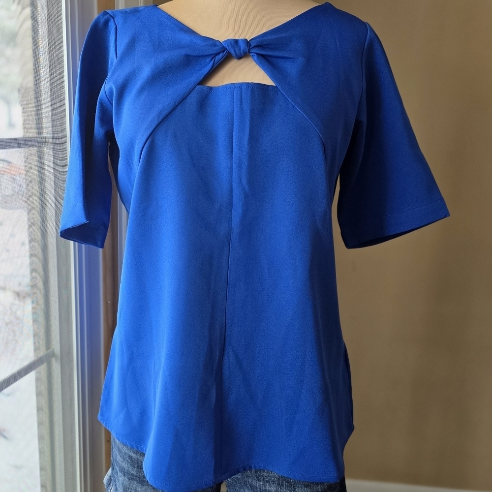 Salt Attire Royal Blue Keyhole Knot Detail Top Women's Size Medium Moss Crepe